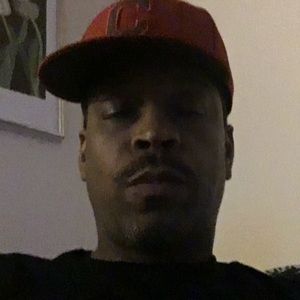 Meet your Posher, Carlos